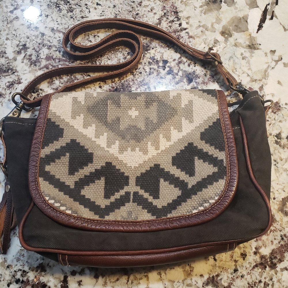 Myra Bag